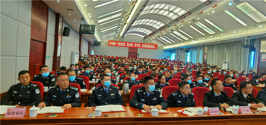 堅強有力.jpg 堅強有力.jpg